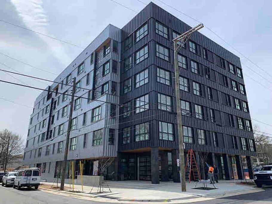 Studio Apartment, Queen Bed, Wifi, Kitchen, Washer & Dryer In Charlotte Exteriör bild
